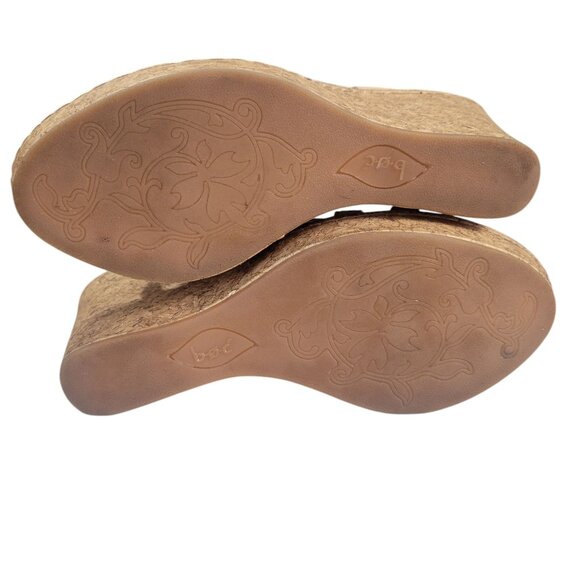 BOC Born Nilsa Wedge Sandals Size 9 Gold High Platform Strappy Padded Comfort - Picture 12 of 15